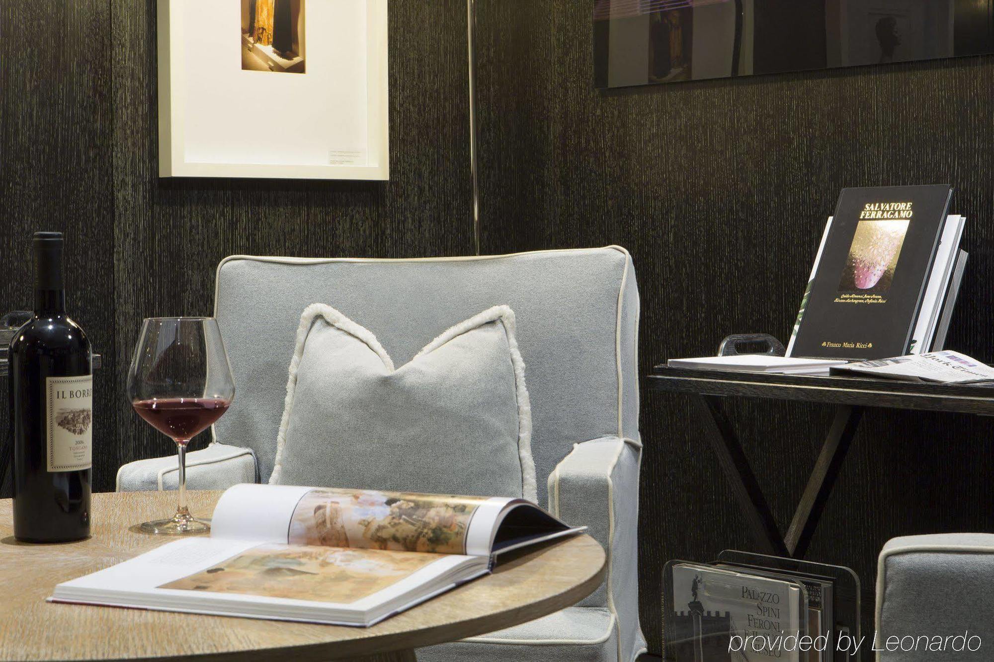 Portrait Roma - Lungarno Collection Aparthotel Ngoại thất bức ảnh